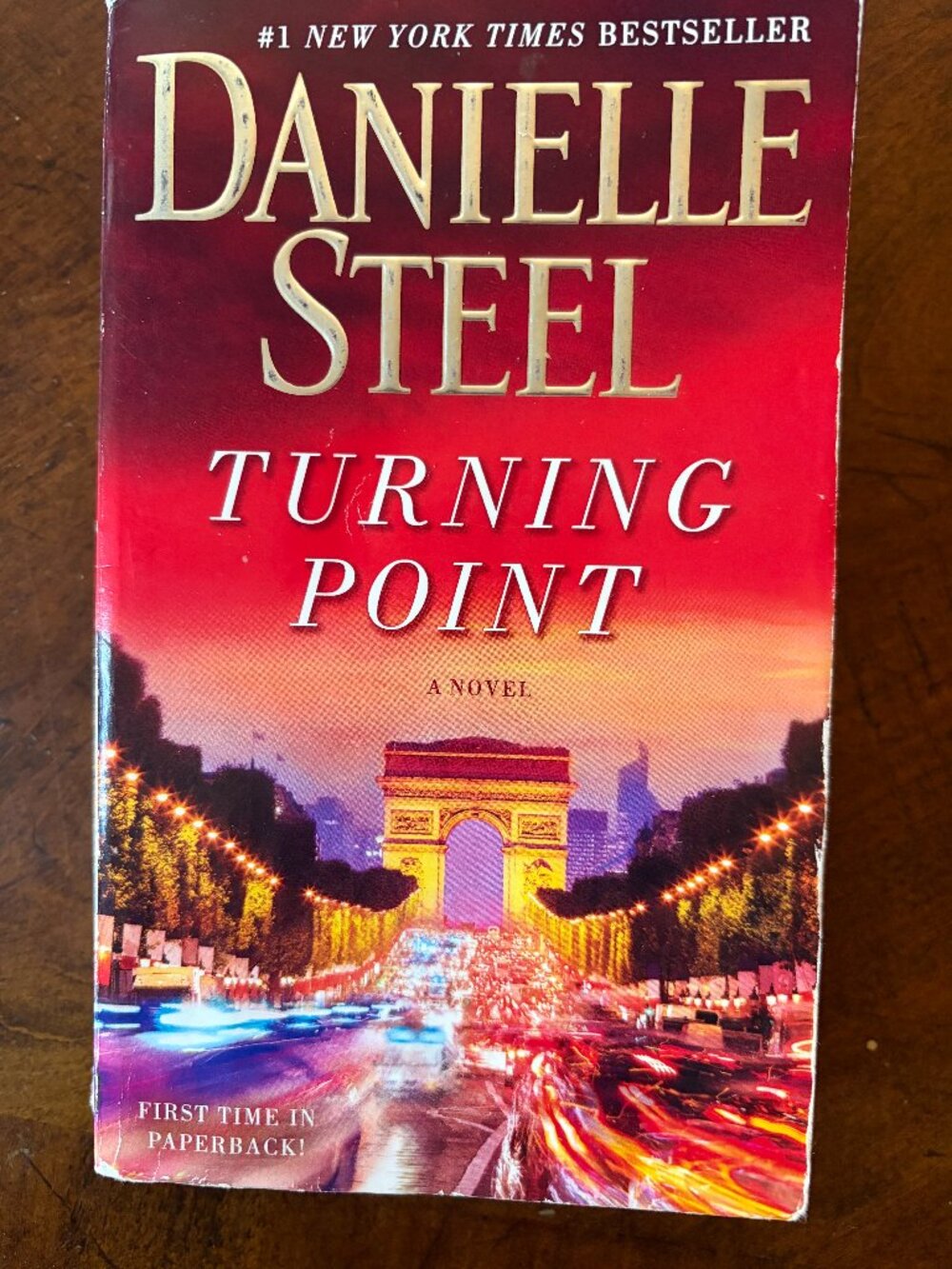Danielle Steel TURNING POINT paperback